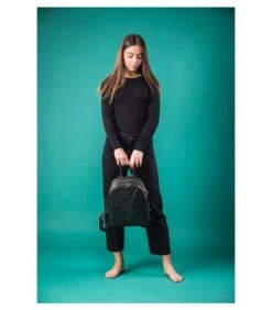 Leren Rugzak Van Lamsleer Zwart 9 Leren Rugzak Van Lamsleer Zwart -Hexagona winkel 004c181feef343dc84bcee3c6fed7a05