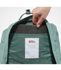 Fjallraven Kanken Rugzak Navy/long Stripes 8 Fjallraven Kanken Rugzak Navy/long Stripes -Hexagona winkel 064de24c696147cf9608f1406b186b2f 1