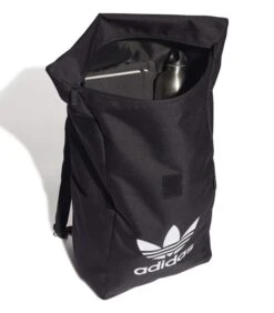 ADIDAS Rugzak Adicolor Classic Roll-Top 7 ADIDAS Rugzak Adicolor Classic Roll-Top -Hexagona winkel 069970c566374a2d93415c6b1c685cbd