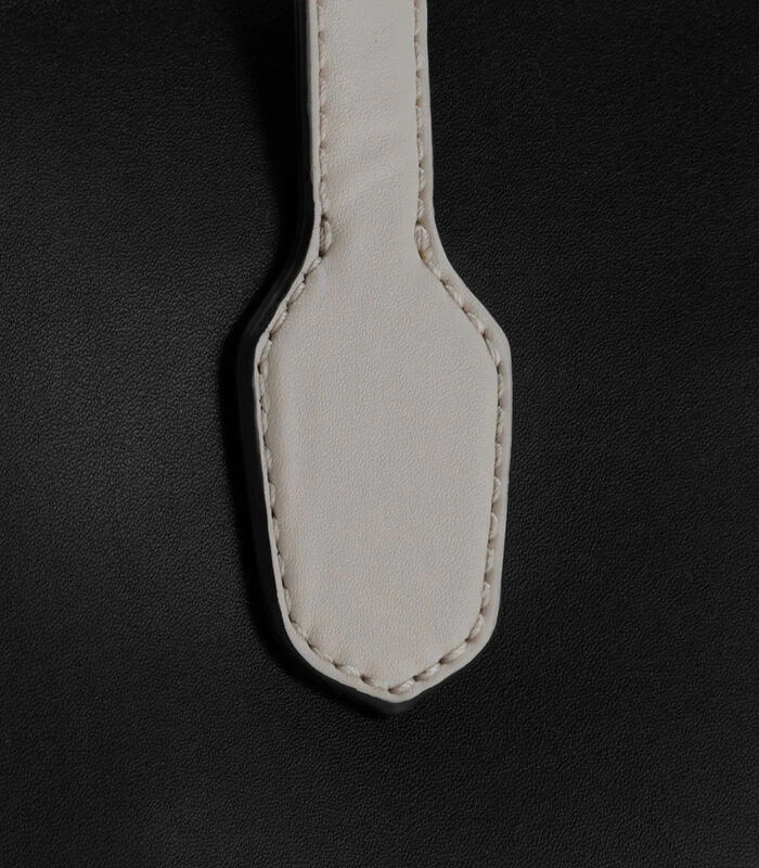 Guess Silvana Shopper Zwart HWVG86-65240-BLA 5 Guess Silvana Shopper Zwart HWVG86-65240-BLA - Afbeelding 5