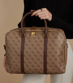 Guess Vezzola Aktetas Beige HMEVZL-P2214-BBO 7 Guess Vezzola Aktetas Beige HMEVZL-P2214-BBO -Hexagona winkel 2531fe05a1944f4ea0615774a248879f