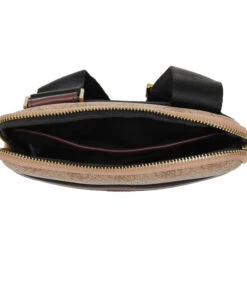 Guess Vezzola Crossbodytas Bruin HMVZLA-P2223-BBO 6 Guess Vezzola Crossbodytas Bruin HMVZLA-P2223-BBO -Hexagona winkel 2e2f06c1ccd9428a94d4dd6e01d1062c