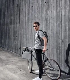 Reisenthel Netbookbag - Actetas - Twist Grijs -Hexagona winkel 2f66e3598f674b35a7c3d3fac78ace97