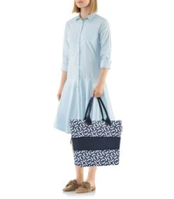 Reisenthel Shopper E1 - Shopper - Dots Zwart 7 Reisenthel Shopper E1 - Shopper - Dots Zwart -Hexagona winkel 3b9ce5f869634ea4aec1e3ff6cb1a00f