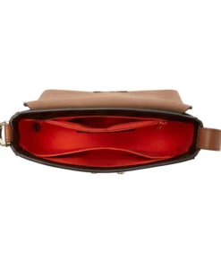 Furla Metropolis Schoudertas Zwart WB00772BX13650054S -Hexagona winkel 3fbd611c1aa14f1dac14f92405249f19