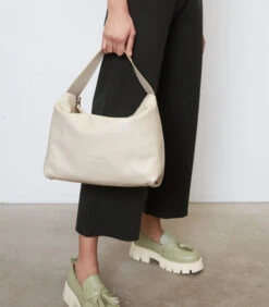 Marc O'Polo Hobo Bag Medium 8 Marc O'Polo Hobo Bag Medium -Hexagona winkel 453d5eb395f54c359be92a02494d95da