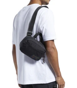 Reebok Schoudertas Classics Camping City 7 Reebok Schoudertas Classics Camping City -Hexagona winkel 4c050f834f714df3aaaf47ab01415e35