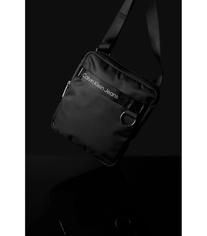 Calvin Klein Ultralight Crossbodytas Zwart K50K509817BDS 4 Calvin Klein Ultralight Crossbodytas Zwart K50K509817BDS - Afbeelding 4