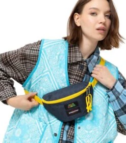 Eastpak Schoudertas Springer 8 Eastpak Schoudertas Springer -Hexagona winkel 7a83f89d6a9942c4b5f81db25776de87