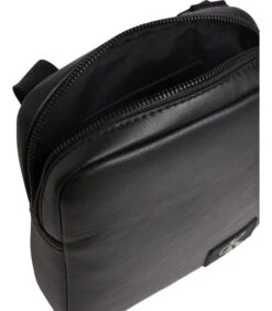 Calvin Klein Crossbodytas Zwart K50K509772BDS 5 Calvin Klein Crossbodytas Zwart K50K509772BDS -Hexagona winkel 9860ff30248c43dcb924168b294f6516