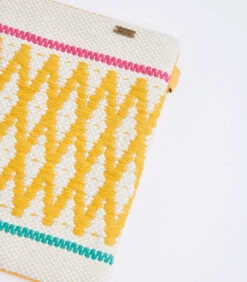 Banana Moon Aron Serra Gevlochten Clutch Tas 8 Banana Moon Aron Serra Gevlochten Clutch Tas -Hexagona winkel 9a681a75091346158fa88b82290c5692