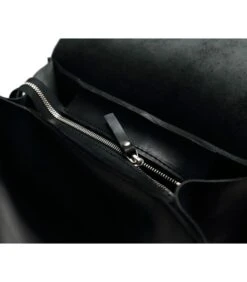 Leren Rugzak Mod 120 -Hexagona winkel 9a72e71ea3f1400bb41c7bdf7bed19c6