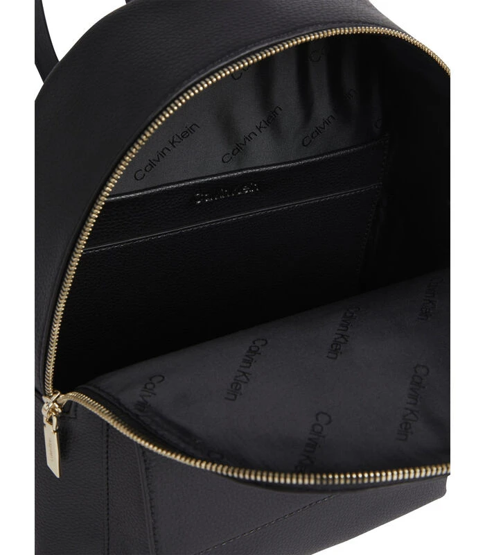 Calvin Klein Re-Lock Rugzak Zwart K60K609428BAX 4 Calvin Klein Re-Lock Rugzak Zwart K60K609428BAX - Afbeelding 4