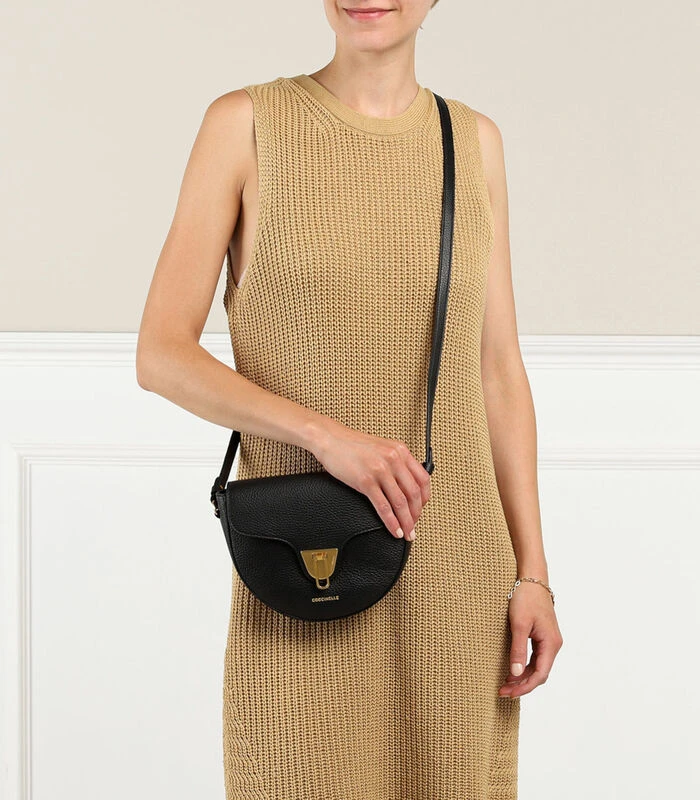 Coccinelle Beat Soft Crossbodytas Zwart E1MF6150301001 2 Coccinelle Beat Soft Crossbodytas Zwart E1MF6150301001 - Afbeelding 2