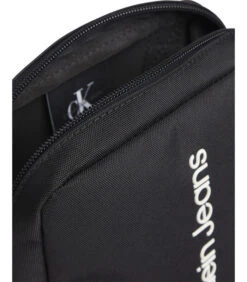 Calvin Klein Jeans Crossbodytas Tas Zwart K50K508978BDS -Hexagona winkel aa8fc03039434439b359679a0ddec5f4