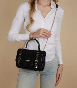 Guess Adam Schoudertas Zwart HWBT86-94210-BLA -Hexagona winkel b4f41375c4f44e1fb747bd35871769dd