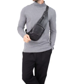 Hexagona Sling Bag In Kalfsleder FÉLIN -Hexagona winkel b77221f99ffd4f21b961c6715331c773