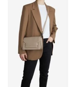 Markberg Schoudertas “ArabellaMBG” -Hexagona winkel c6e826f6d0f64a98bb4e7260f5dc617f