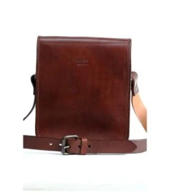 Leren Messenger Mod 114 6 Leren Messenger Mod 114 -Hexagona winkel c72b9988b406432b921855cd76c36a0e