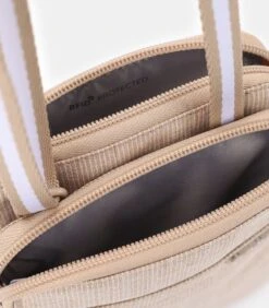 RUPEE 11 RUPEE -Hexagona winkel cf35d09b12754f8c8dbf63ce23dbf27a