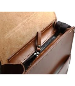 Leren Messenger Mod 114 -Hexagona winkel d3cf6fd8c0684535b01f3dd393cca920