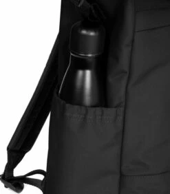 Eastpak Rugzak Big Student 5 Eastpak Rugzak Big Student -Hexagona winkel da48d69bf3424f8ca9cfb55baf0ea700