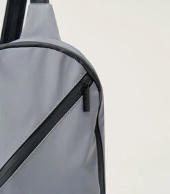 Born Living Yoga Sportstaske Stow 7 Born Living Yoga Sportstaske Stow -Hexagona winkel e9a8814f3f02429ab913881580a60ec3