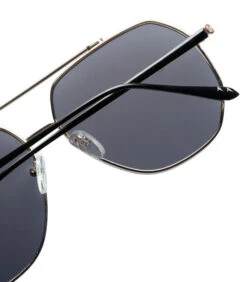 Zonnebril T-HEADS 6 Zonnebril T-HEADS -Hexagona winkel ea27b391b4a44711b95e5acdd74f56ce