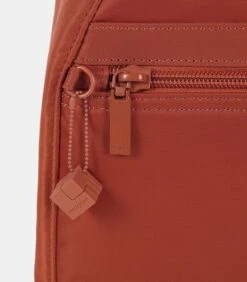 VOGUE Large 11 VOGUE Large -Hexagona winkel f42dfc9dc9a24ff8a21aa12d5ab065c4