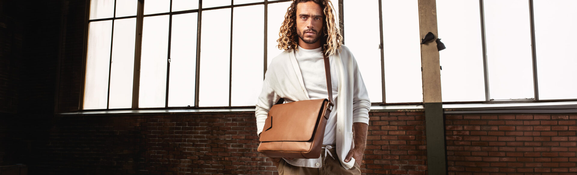 Hexagona winkel 3 Hexagona winkel -Hexagona winkel BANNER MEN CROSSBODY